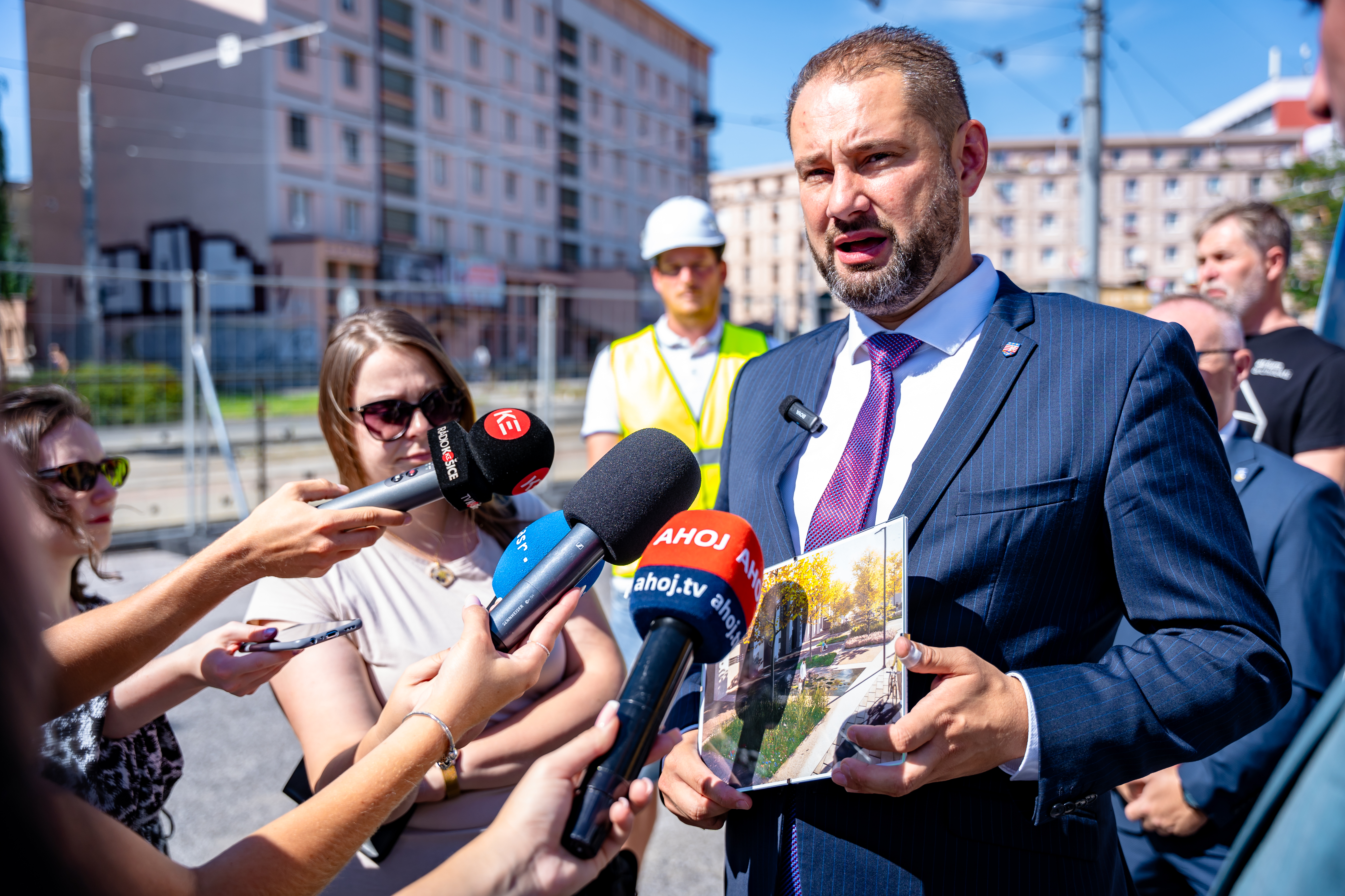 Tlacovy brifing - revitalizacia okolia sportovej haly Stara jazdiaren-14